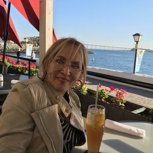 Meet your Posher, Bella